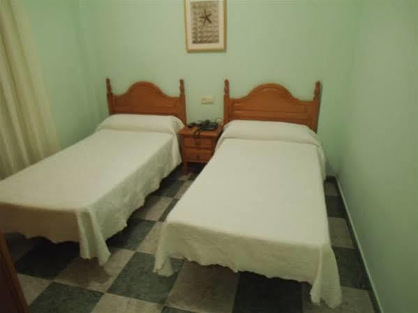 Hostal San Andres كاربونيذاس المظهر الخارجي الصورة
