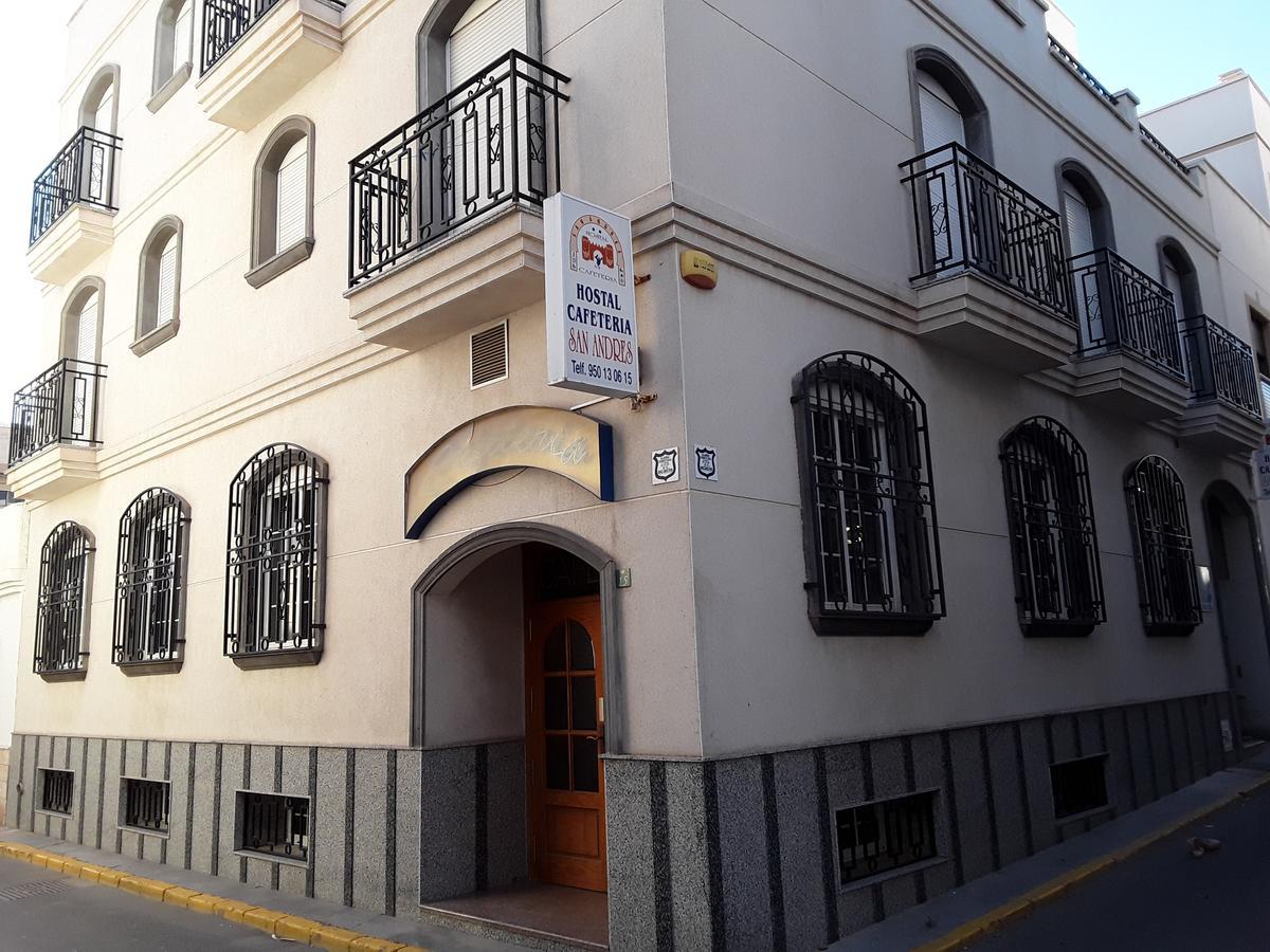 Hostal San Andres كاربونيذاس المظهر الخارجي الصورة