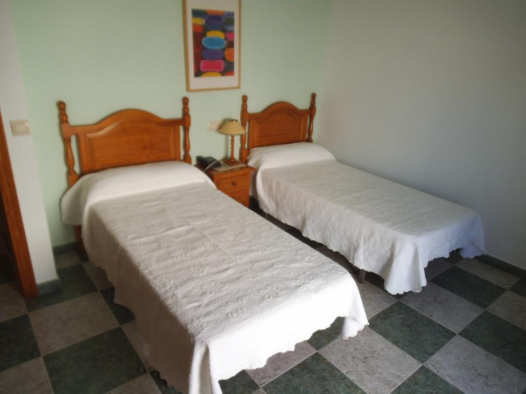Hostal San Andres كاربونيذاس الغرفة الصورة